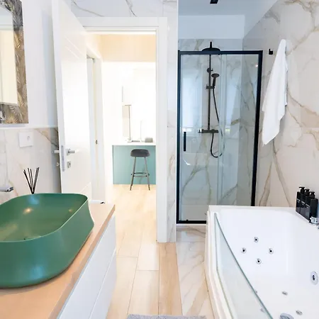 Blu Iris Apartment Lesa